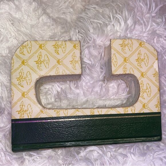 Letter “C” Cut out of Reader’s Digest Condensed Books Volume 2 - 1966 - Picture 2 of 4